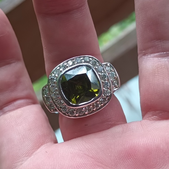 Peridot Multi Faceted Stone w CZ Surrounding Stones on Stainless Steel Band - Picture 3 of 13